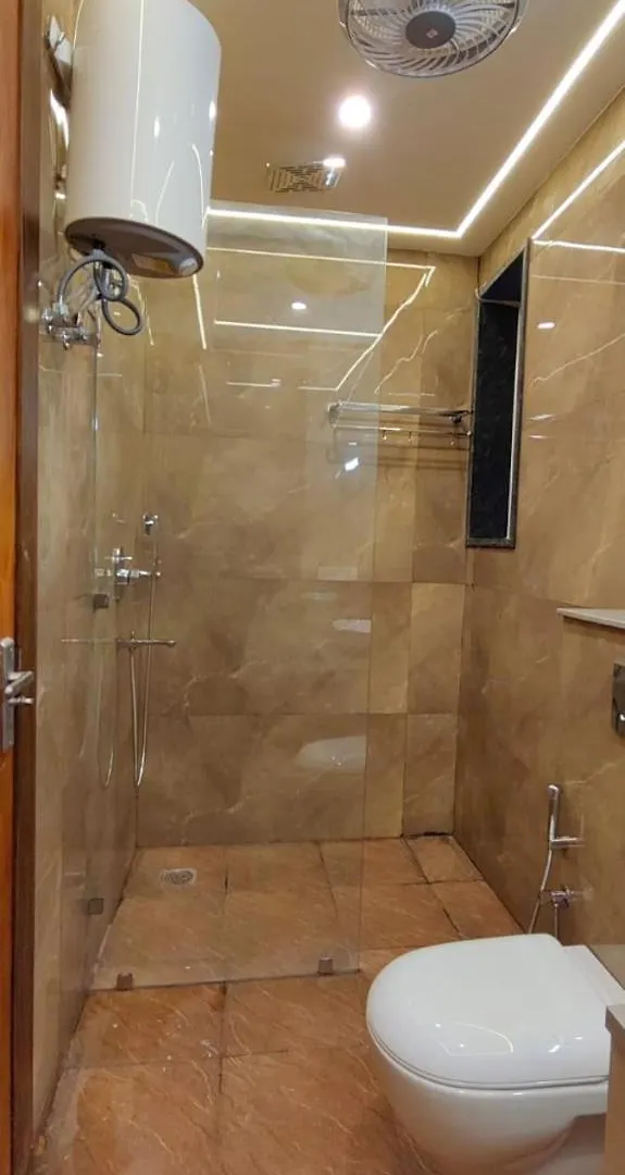 Lime Tree 1Bhk Service Apartment Near Fortis Hospital Gurgaon