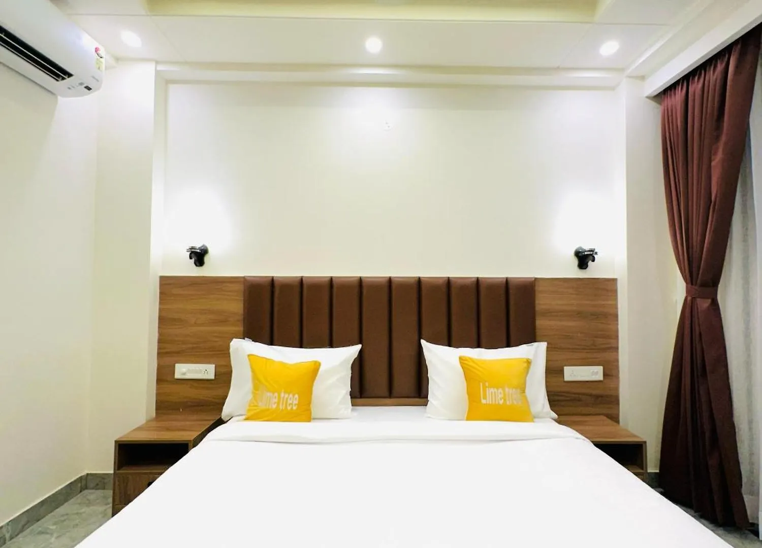 Lime Tree 1Bhk Service Apartment Near Fortis Hospital Gurgaon 0*,  Indie